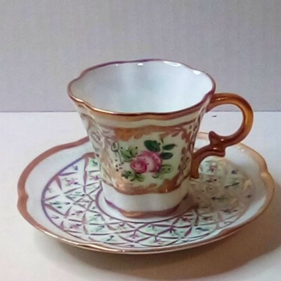 Limoges Peint Main Hand Painted Cup and Saucer - Picture 10 of 10